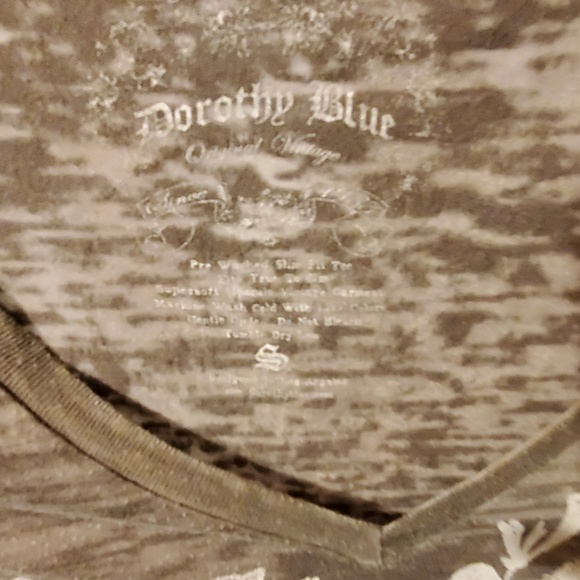 Top - Picture 3 of 4